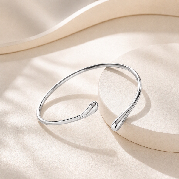 Eleganter Gold-Armreif für Damen
